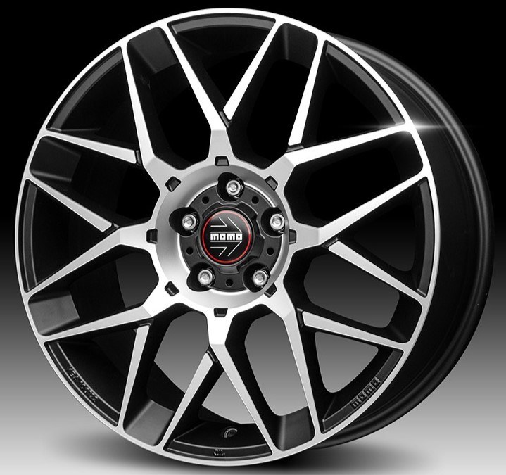 Momo REVENGE EVO 2.0 Matt Black Polished 8×18 5x100